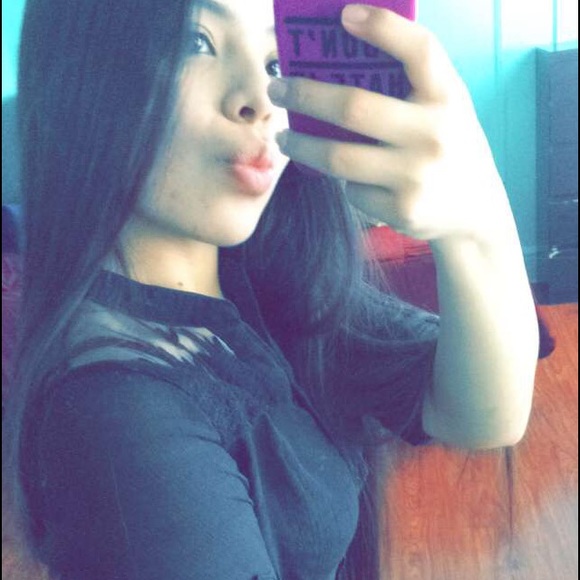 Meet your Posher, Yamiled