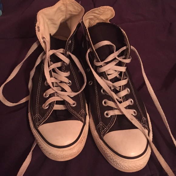 Black hi-top converse