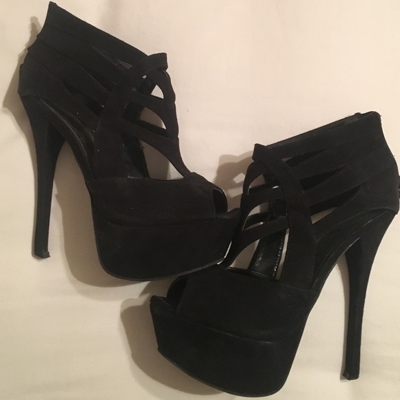 Forever 21 black suede shoes