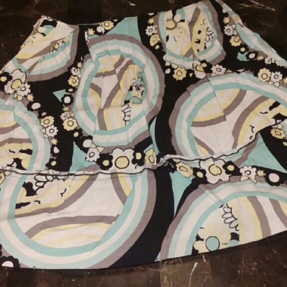 Beautiful above the knee Skirt.