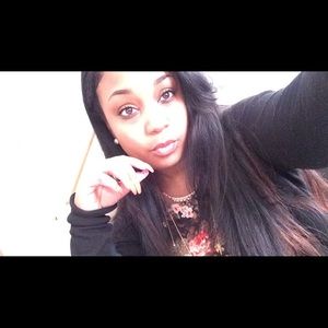 Meet your Posher, Teaira