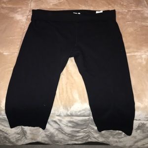 Old Navy Straight Leg Capri Yoga Pants