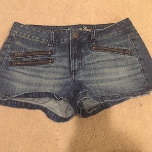American Eagle Denim Shorts w/ zippers