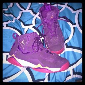 jordan true flight /girls