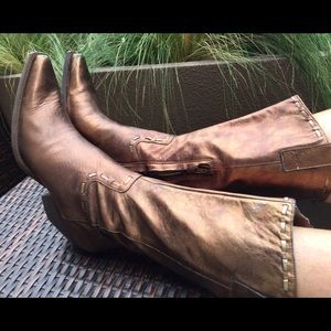 Monday fun day Sale! 💝🎉💁🏼 cowgirl boots