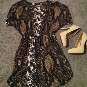 Express beautiful and light weight summer dress!