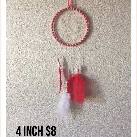 Red and white dream catcher - Picture 1 of 1