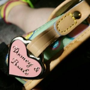 Dooney & Bourke wristlet NWOT & Authentic