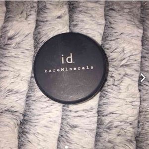 Bare minerals foundation- fairly light *new*
