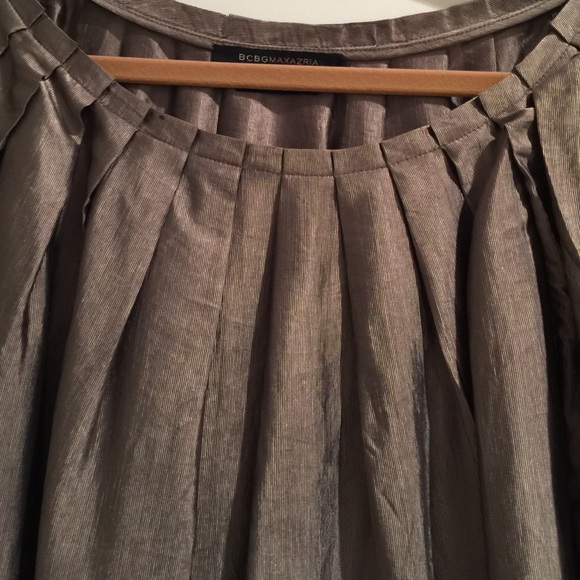 BCBG Maxazaria peasant top - Picture 3 of 4