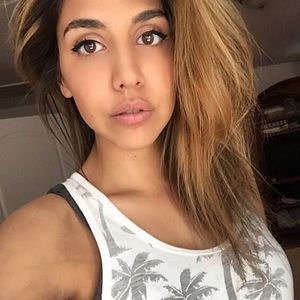 Meet your Posher, Sabrina