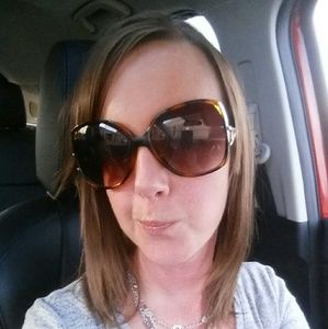 Meet your Posher, Robyn