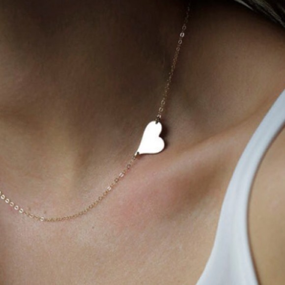 Jewelry - Asymmetric heart necklace
