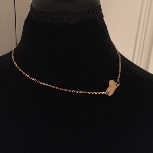 Asymmetric heart necklace - Picture 2 of 4