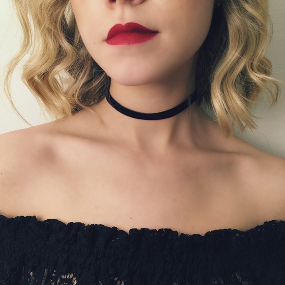Black Velvet Choker