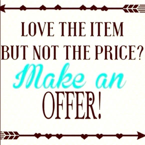 🛍Taking offers on all items!🛍