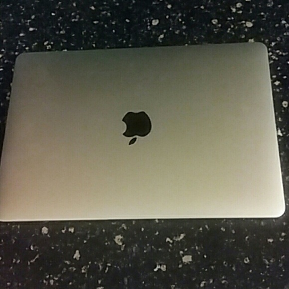 Apple Mac book 12" (Latest Model) Gold