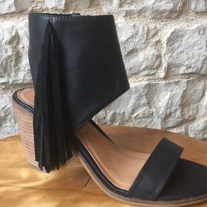 Volatile Vermont Fringe Sandal