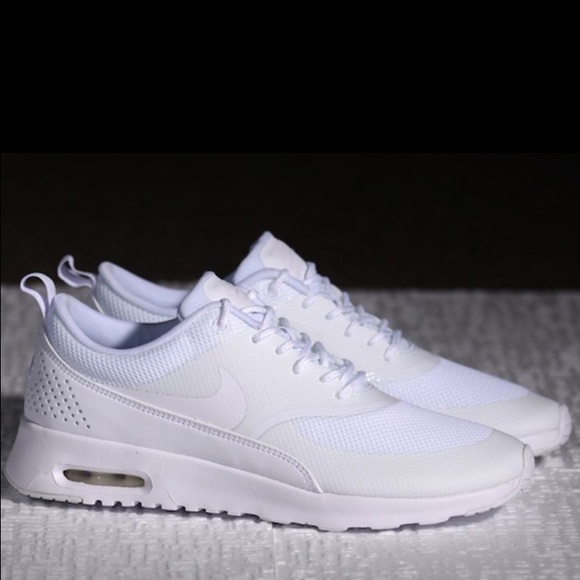 NEW white on white nike air max