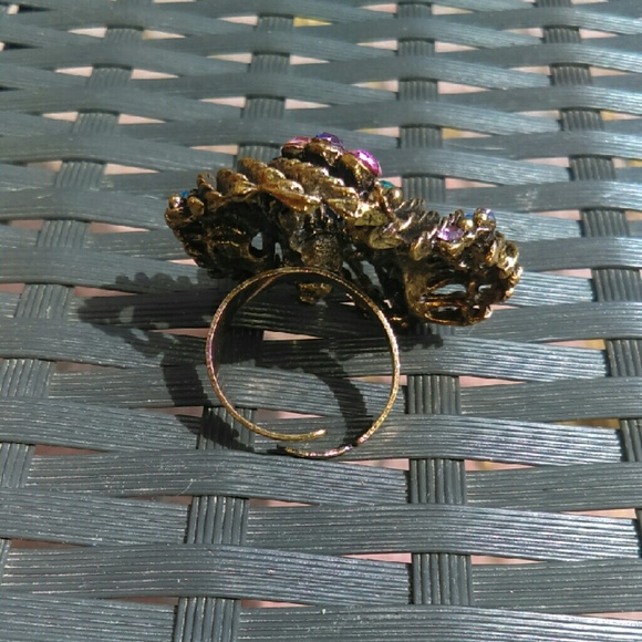 ❇Oversized Ring❇ - Picture 2 of 2