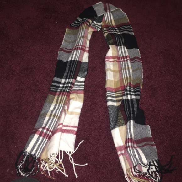 Checkered scarf - Picture 1 of 1