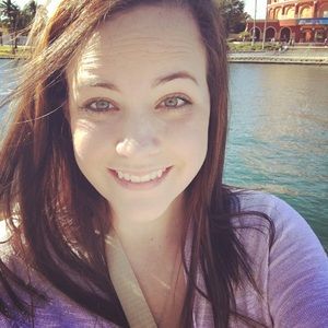 Meet your Posher, Adrienne