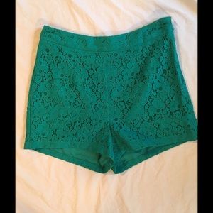 High-waisted Blue/Green Lace Shorts