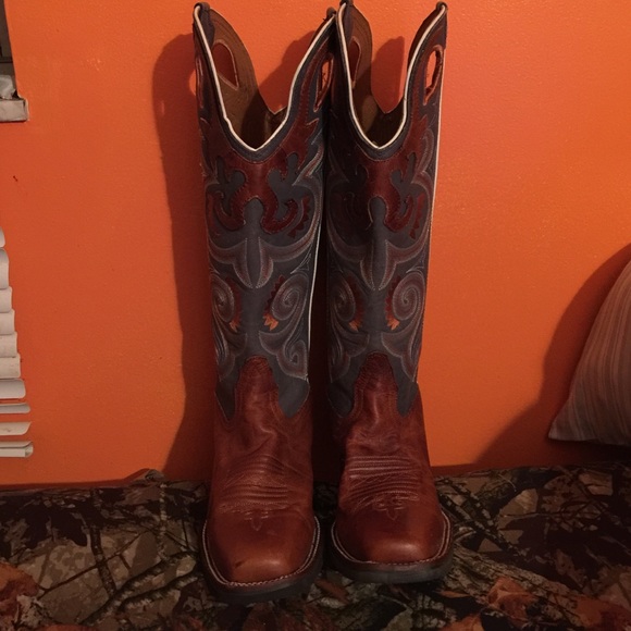 LIKE NEW TONY LAMA COWBOY BOOTS!