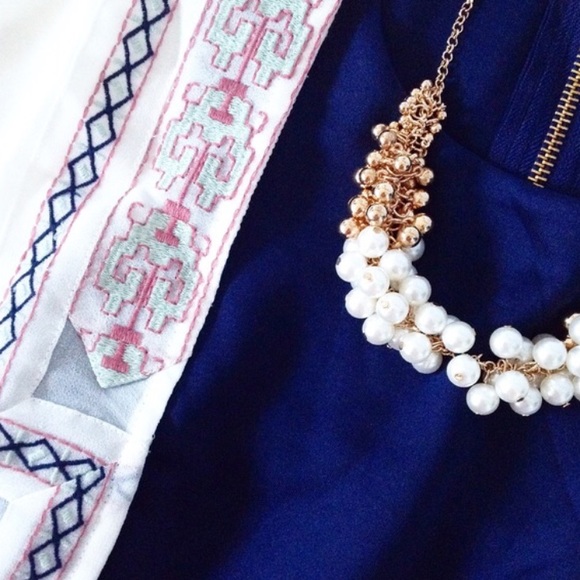 | new | white fringe kimono - Picture 2 of 4