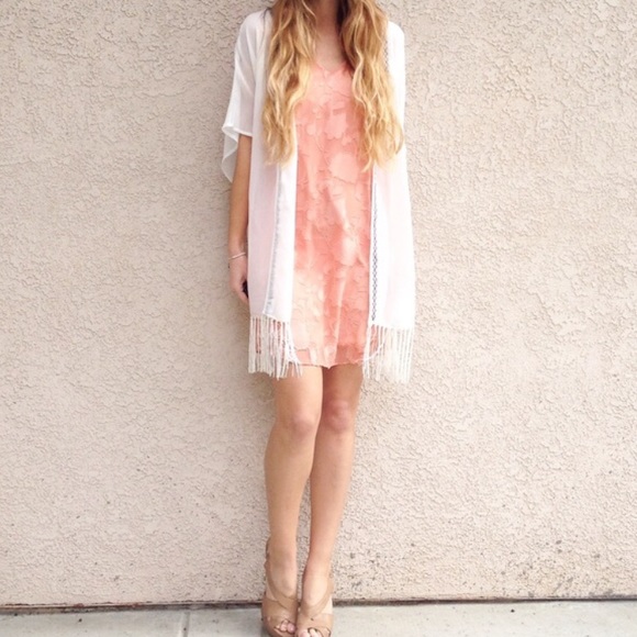 | new | white fringe kimono - Picture 4 of 4