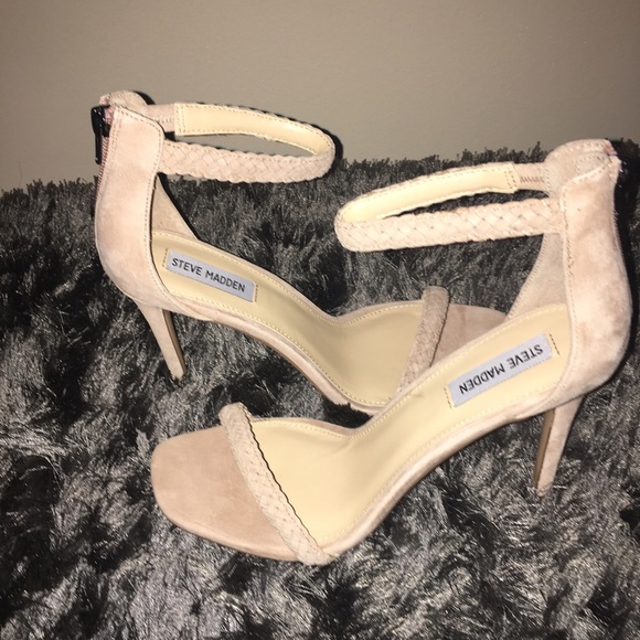 Steve Madden Shoes - ONE DAY SALE‼️🆕 Beige Sandal with braided strap