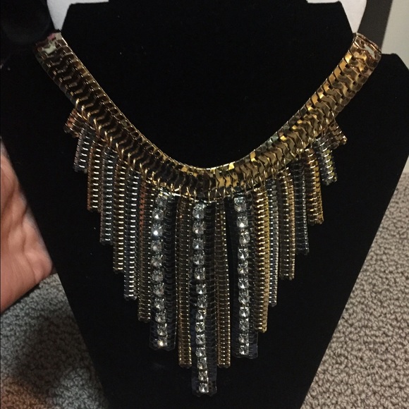 Statement necklace with earrings