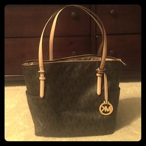 Michael Kors purse/tote!