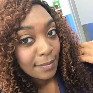 Meet your Posher, Louvinia