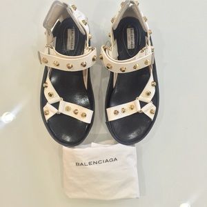 🍚Balenciaga White Arena gold sandals
