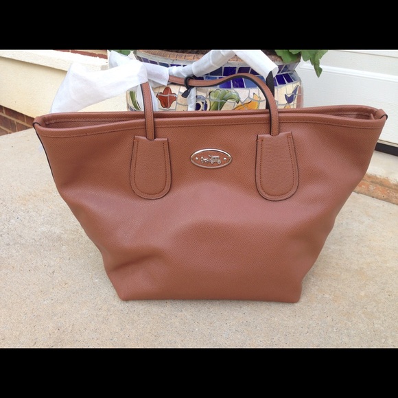Coach Taxi brown leather tote bag, authentic, NWT