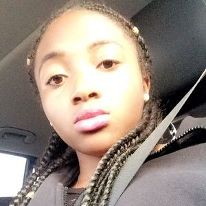 Meet your Posher, Elisha