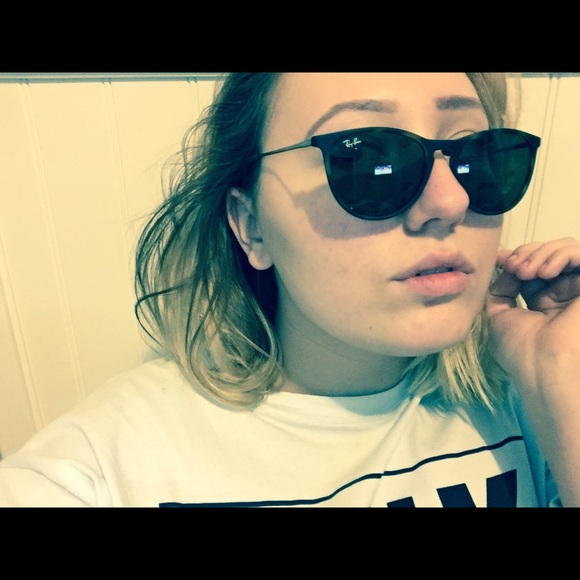 RAYBANS