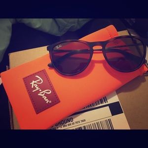 RAYBANS