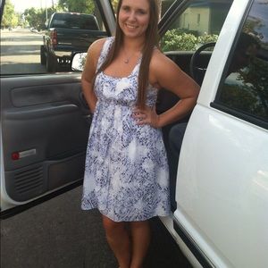 Super cute Jessica Simpson dress