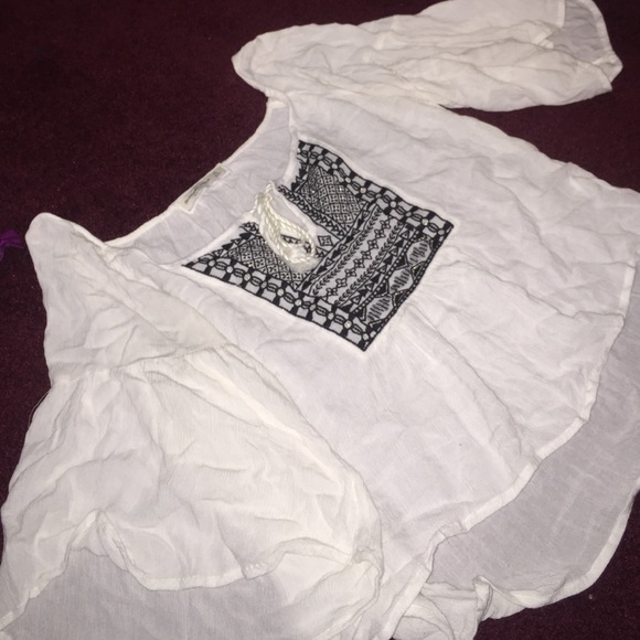 Light white and blue blouse - Picture 1 of 2