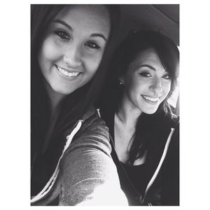 Meet your Posher, Hallie