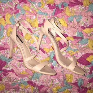 ⭐️ Chic Sandal Heels