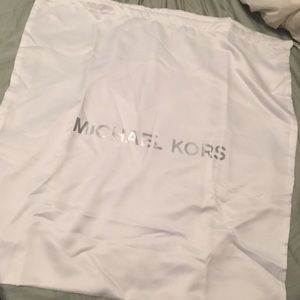 Michael Kors Dust Cover