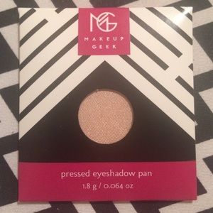 Makeup geek pressed eyeshadow pan