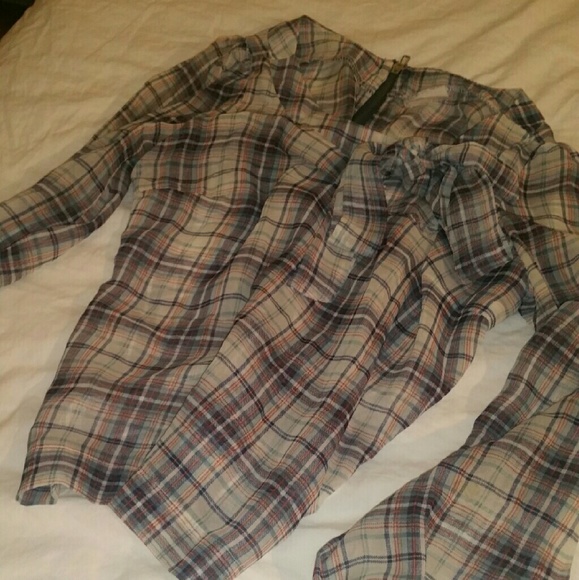 Lola Sheet Tie-Neck Blouse