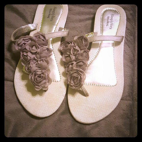 Grey flowery sandles