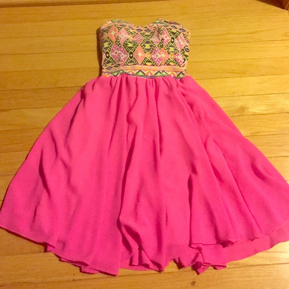 WINDSOR Dresses & Skirts - pink windsor dress