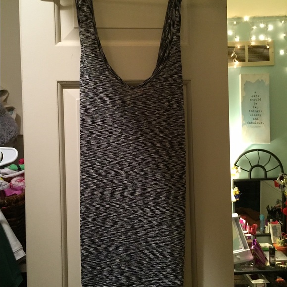 Reebok black and white work out shirt - Picture 1 of 1