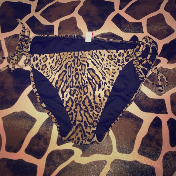 Victoria's Secret Swim Bottom Size M FINAL PRICE